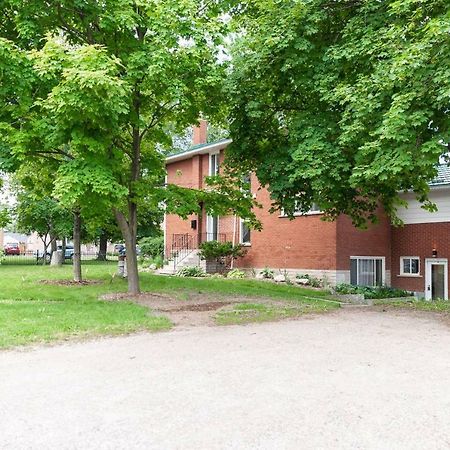 Entire 2 Bedroom Apartment Uptown Waterloo - E1 Exterior foto